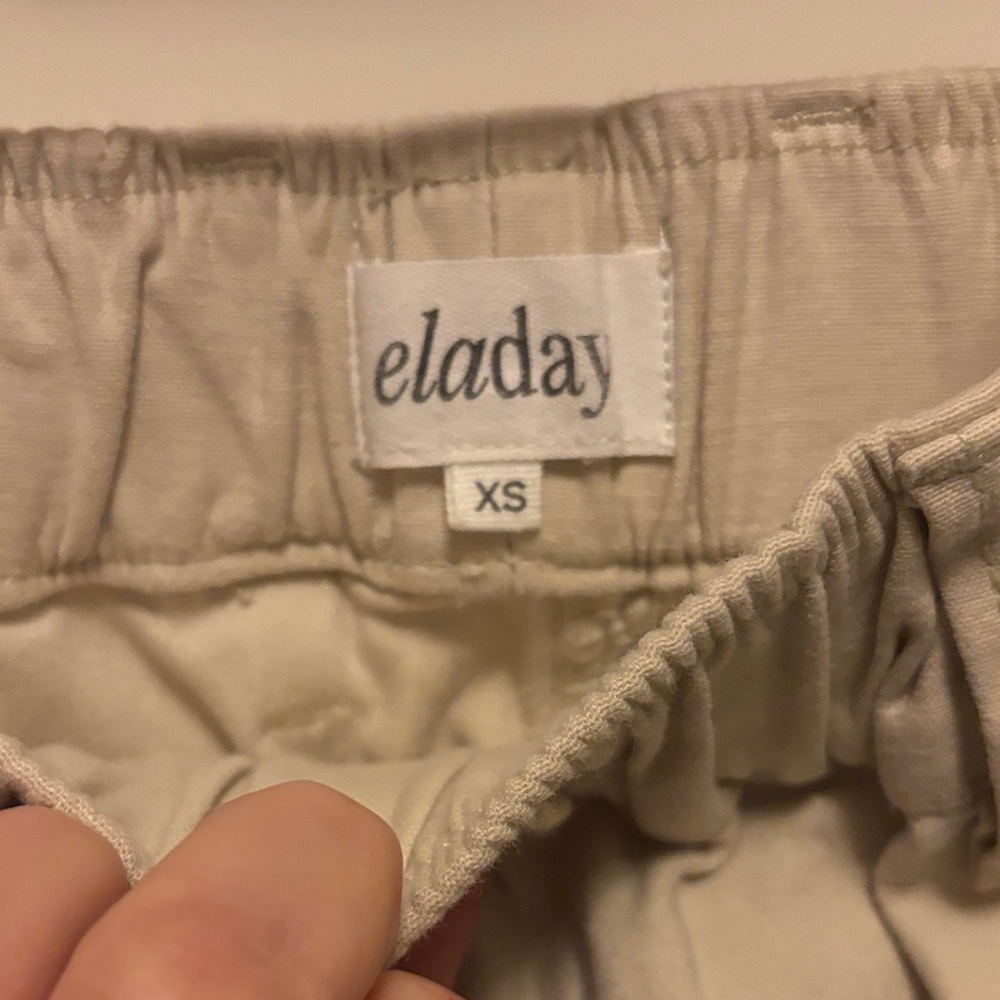 Eladay Women's Beige Wide Leg Cargo Pants - Picture 2 of 5